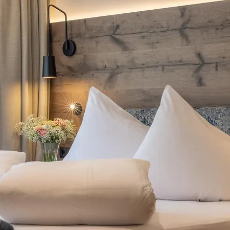 Zum Strossna Апартаменты